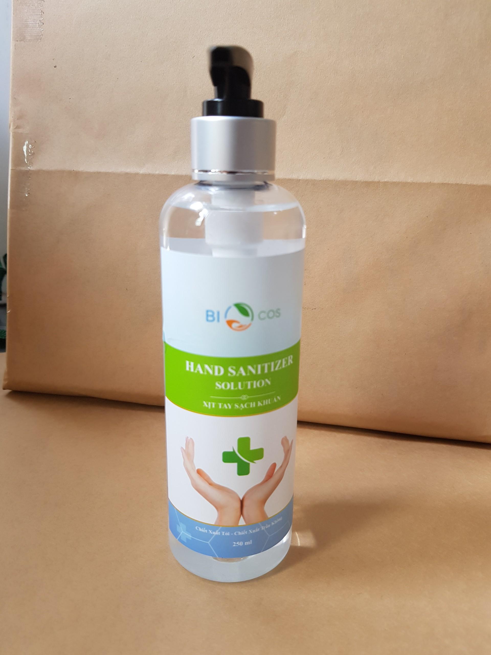 (HÀNG CÔNG TY) Xịt sát khuẩn khô tay đa năng Biocos 250ml