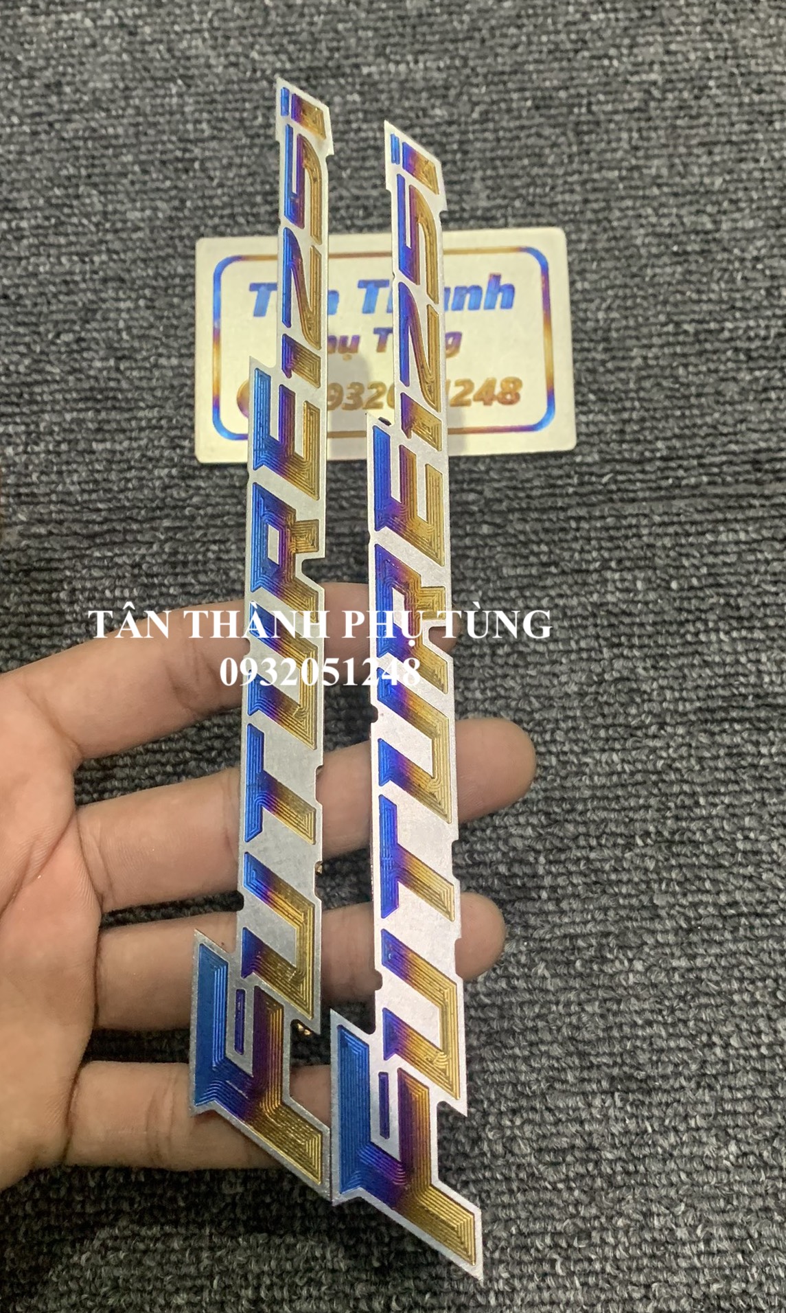 Chữ Titan Future 125i ( giá 1 cặp) kiểu khò