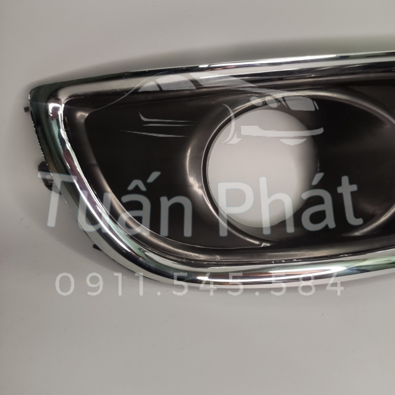 Ốp Đèn Gầm Camry 2009-2012 VN