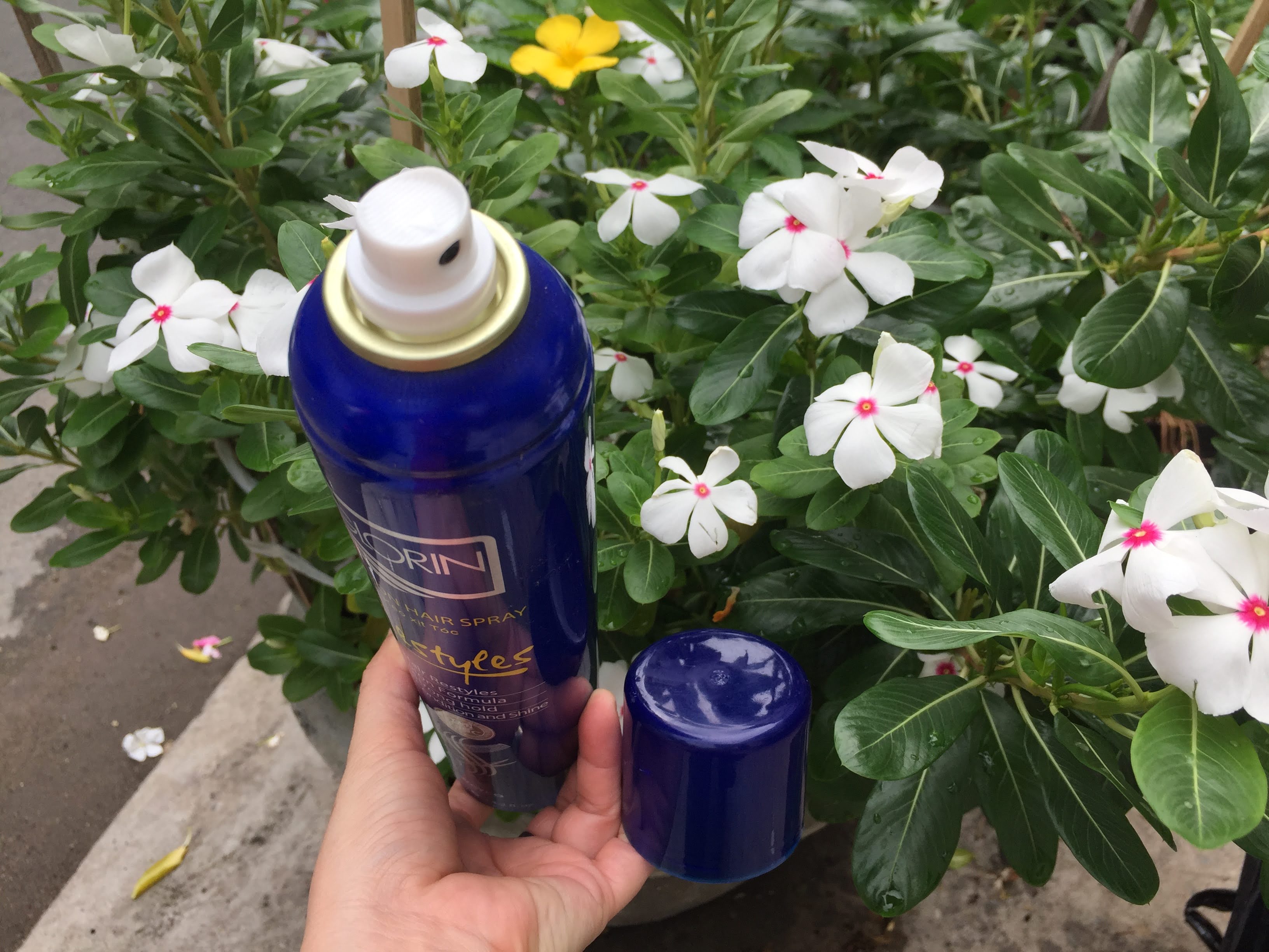 Keo xịt tóc tạo kiểu tóc Glorin 420 ml