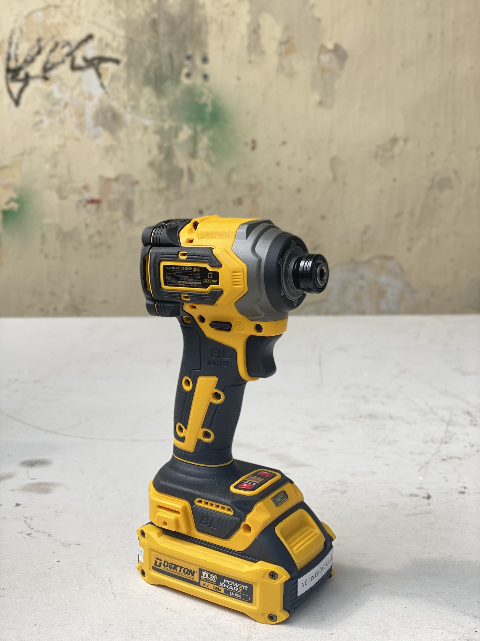 Máy bắt vít dùng pin D20 -CV230NCP Dekton (dùng được chân pin Dewalt)