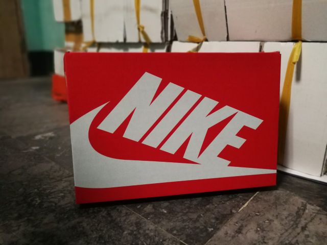 Hộp giầy nike xịn