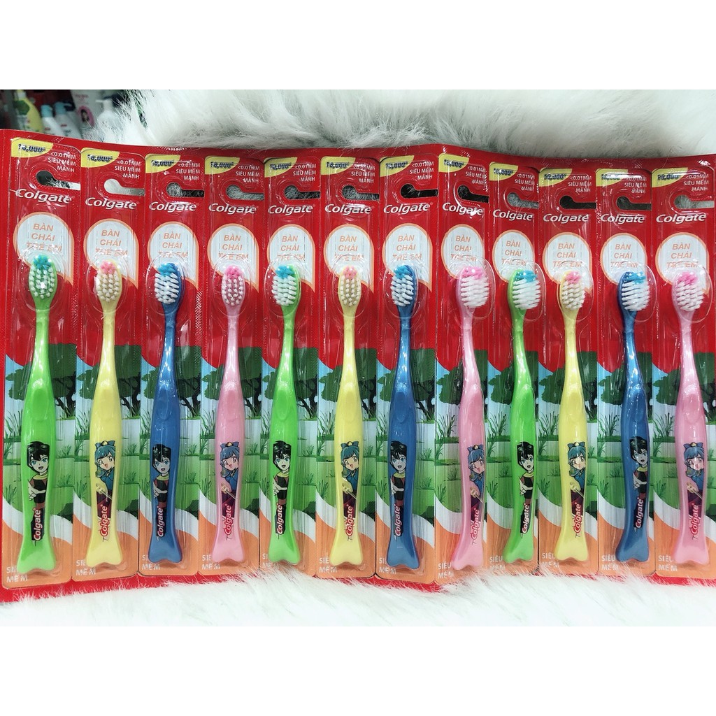Bàn chải đánh răng trẻ em Colgate