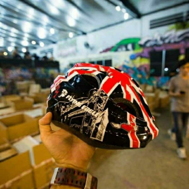 Mũ bảo hộ trẻ em chơi patin Flying Eagle V5