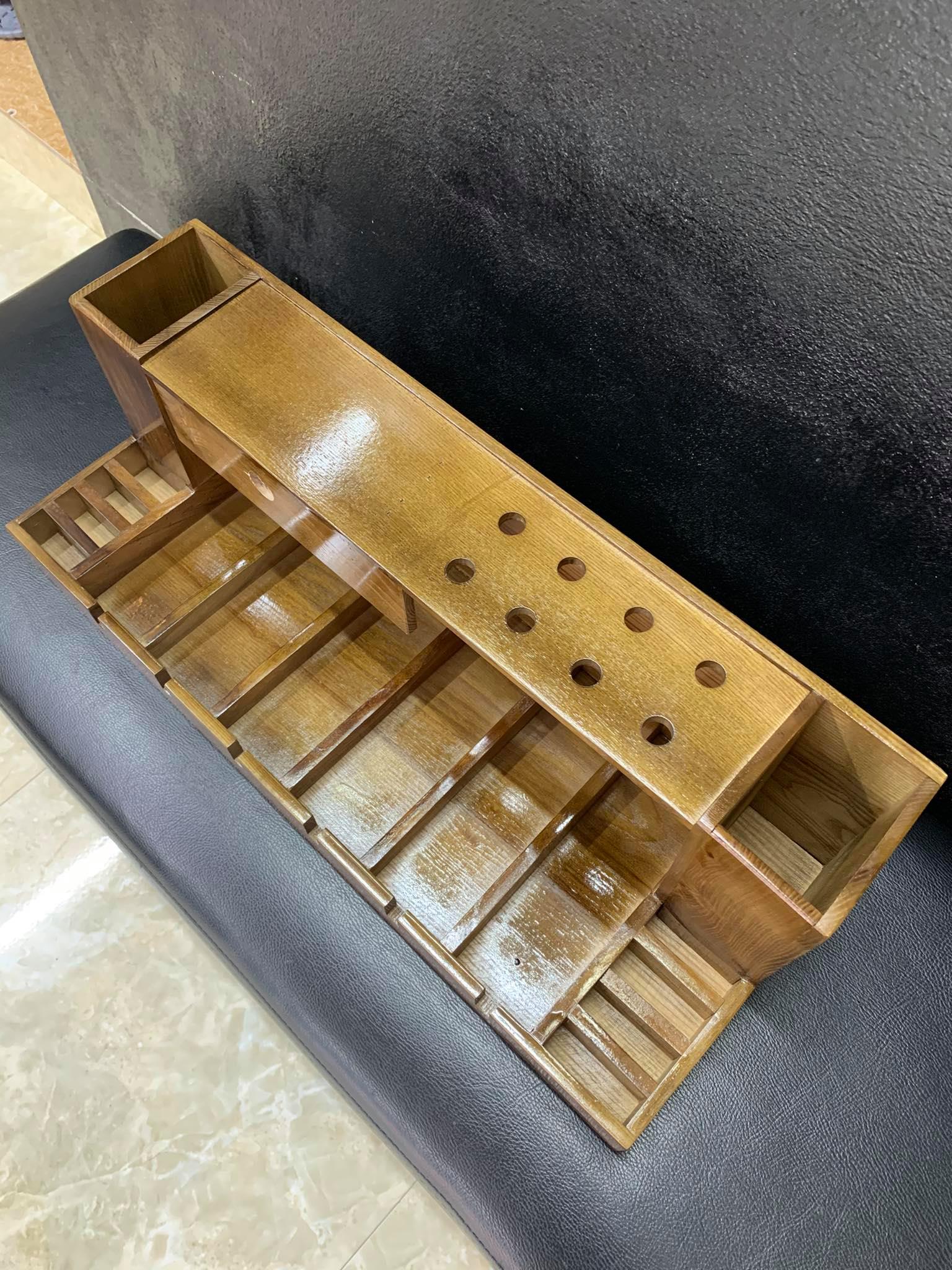 khay gỗ đựng tông đơ kéo lược