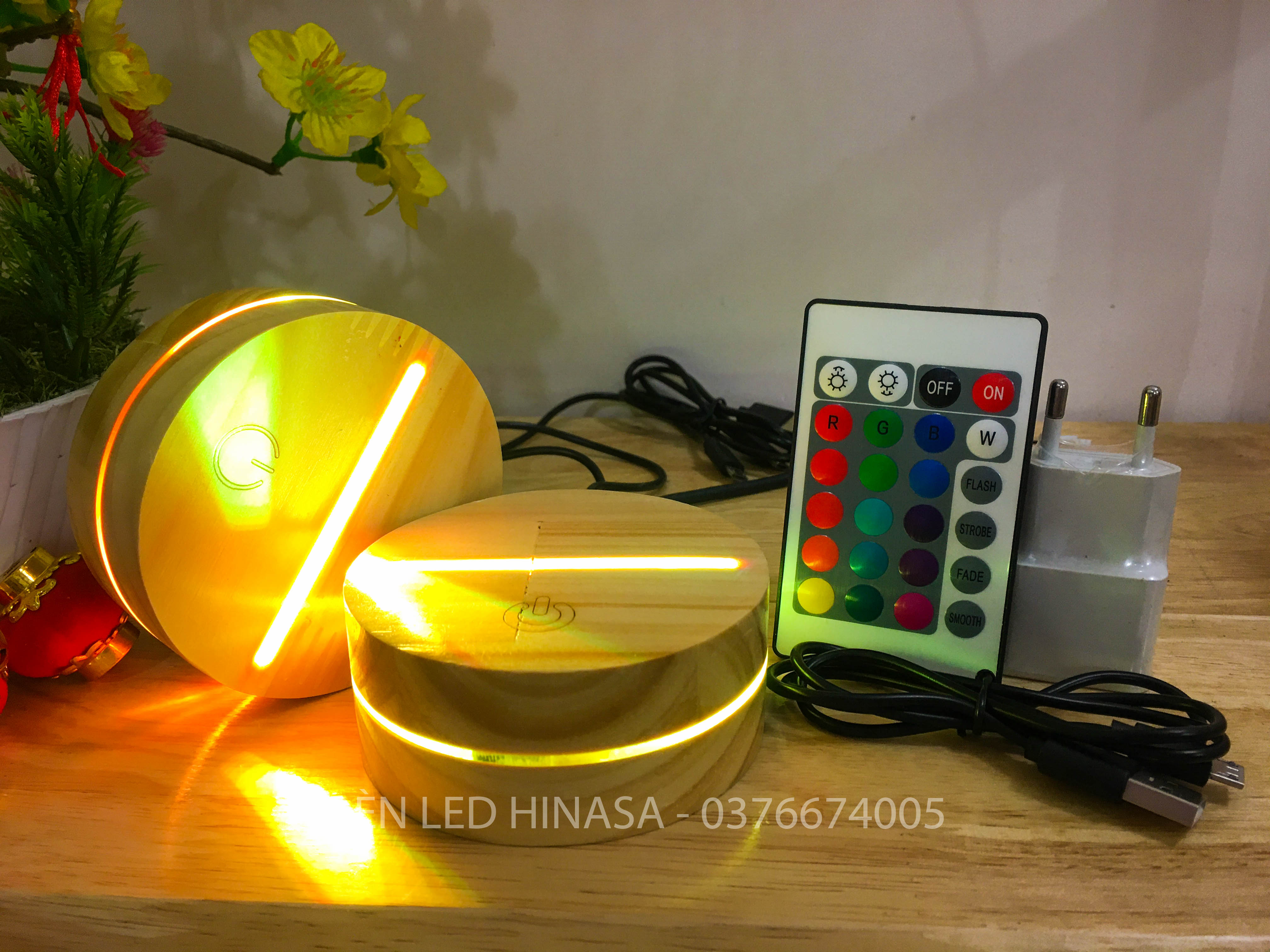 [HCM]Đế Đèn LED 16 Màu Gỗ Sáng