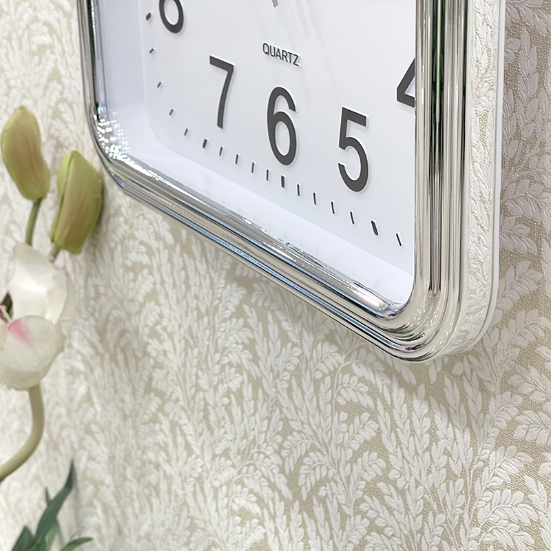 Đồng hồ treo tường Rhythm CMG466NR19 Basic Wall Clocks (Bạc)