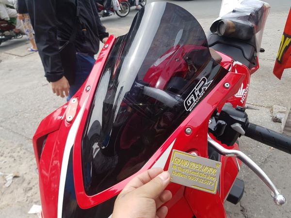 [Chính hãng]Kính chắn gió GTR CBR650R Khói