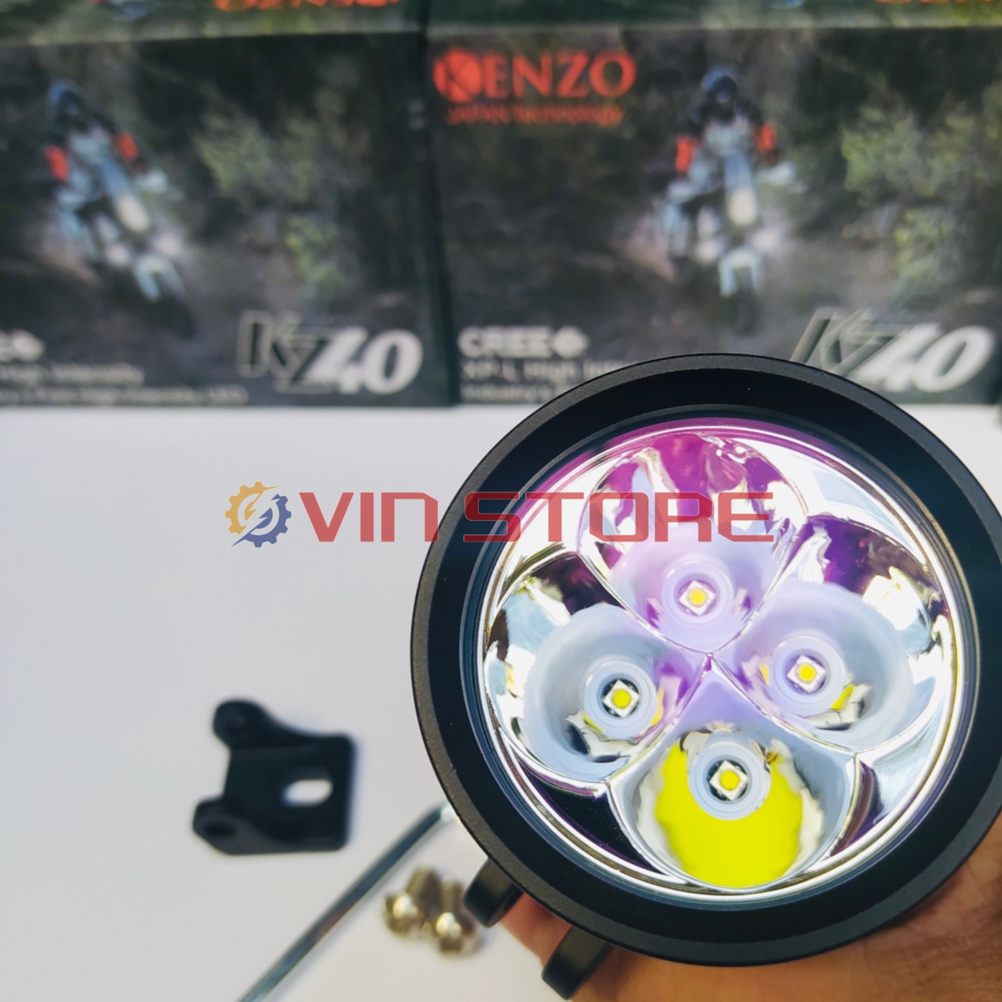 Trợ sáng KZ40, L4X chip SST20 kính tím(công suất thực 30w)
