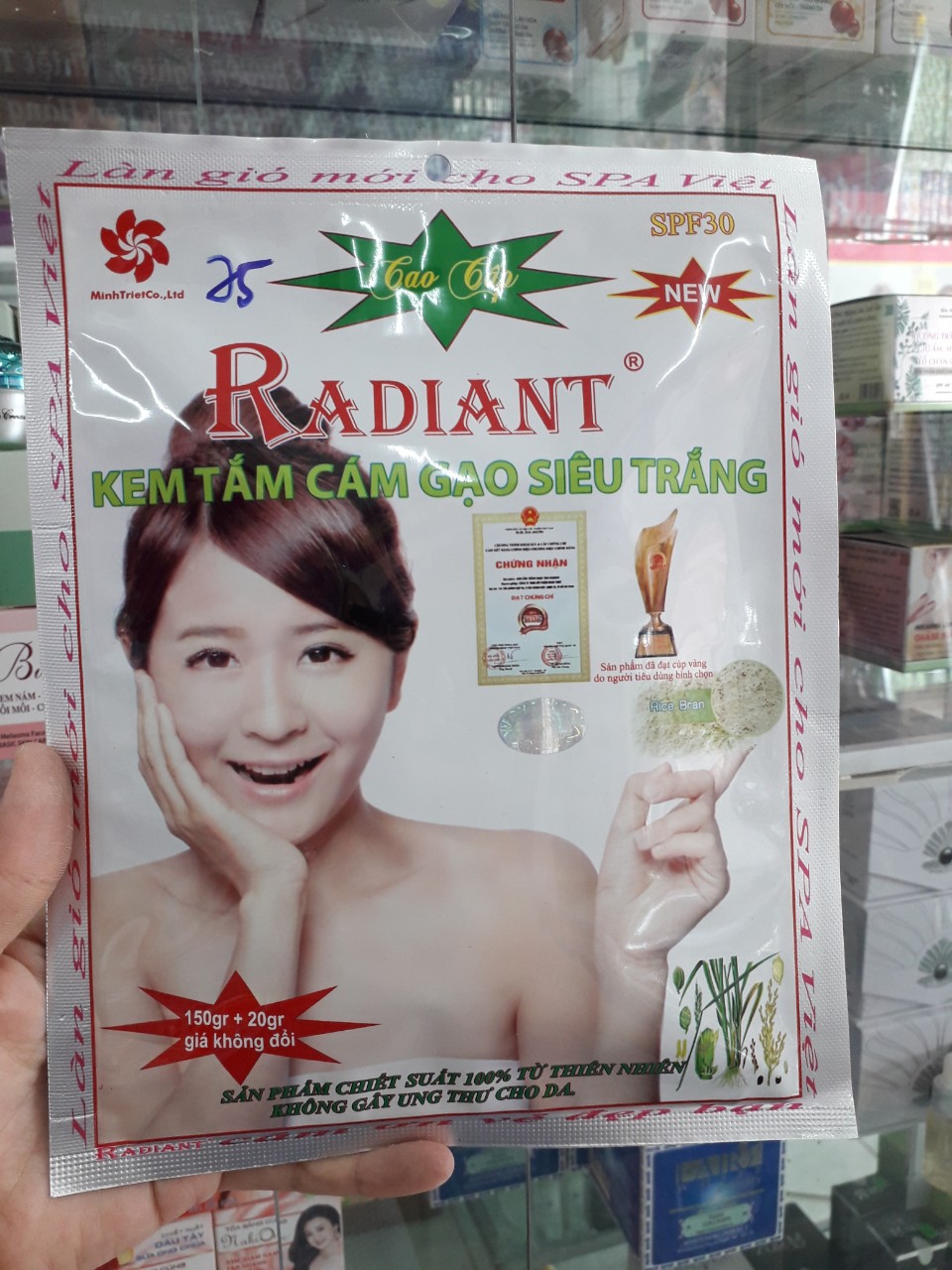 Kem tắm cám gạo siêu trắng RADIANT