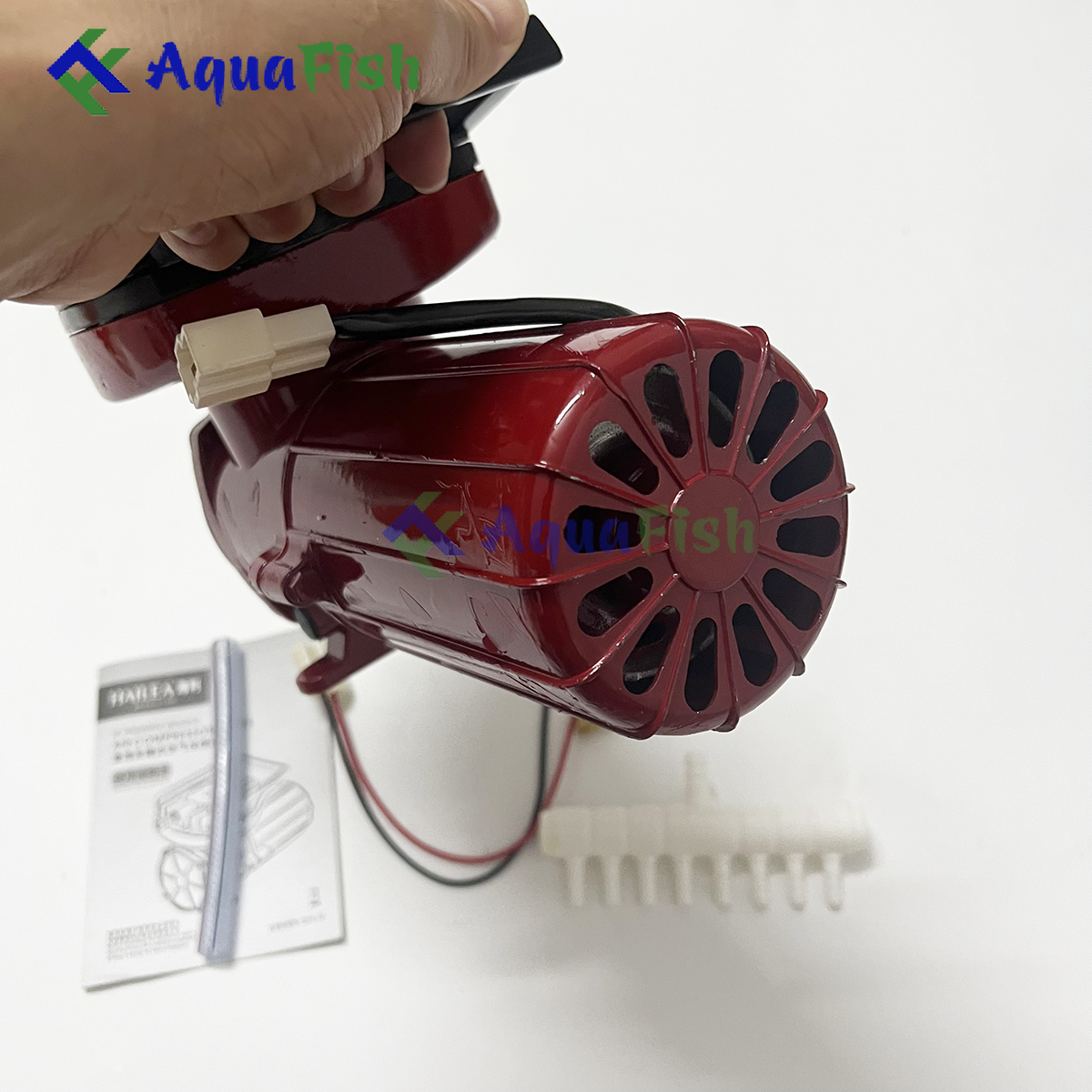 Máy Sủi Cho Bể Cá Hải Sản Chạy Ác Quy Hailea