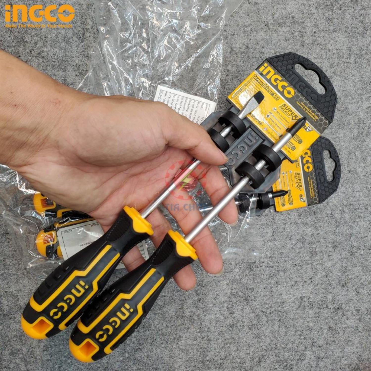 Bộ 2 tua vít dẹp và bake INGCO HKSD0248
