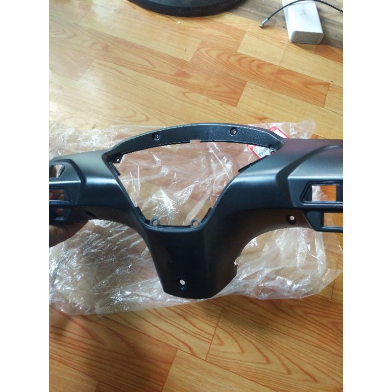 Bợ cổ Future Neo đời xăng cơ ( bình xăng con ) zin HONDA / gáy Future Neo