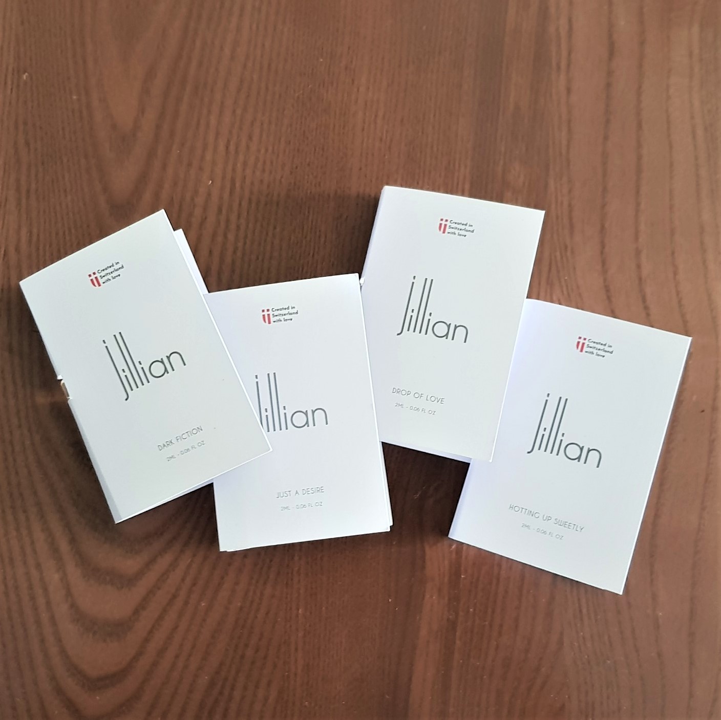 Mẫu thử Nước hoa Jillian - Miniset 4 chai x 2ml (gồm mùi hương dành cho Nam, Nữ và Unisex)