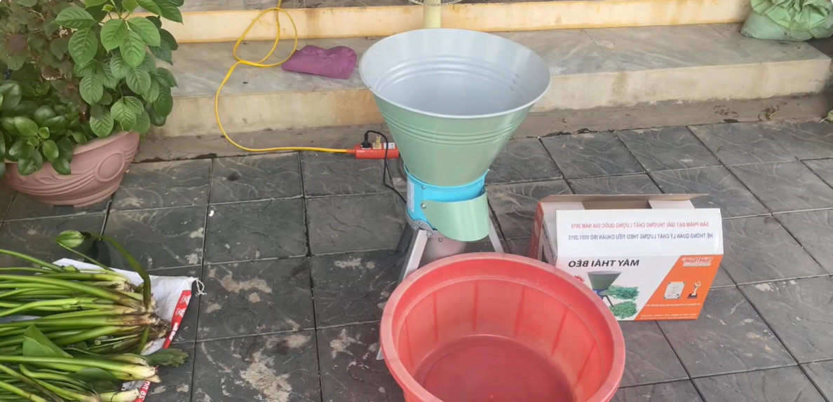 Máy băm bèo băm rau muống giá rẻ