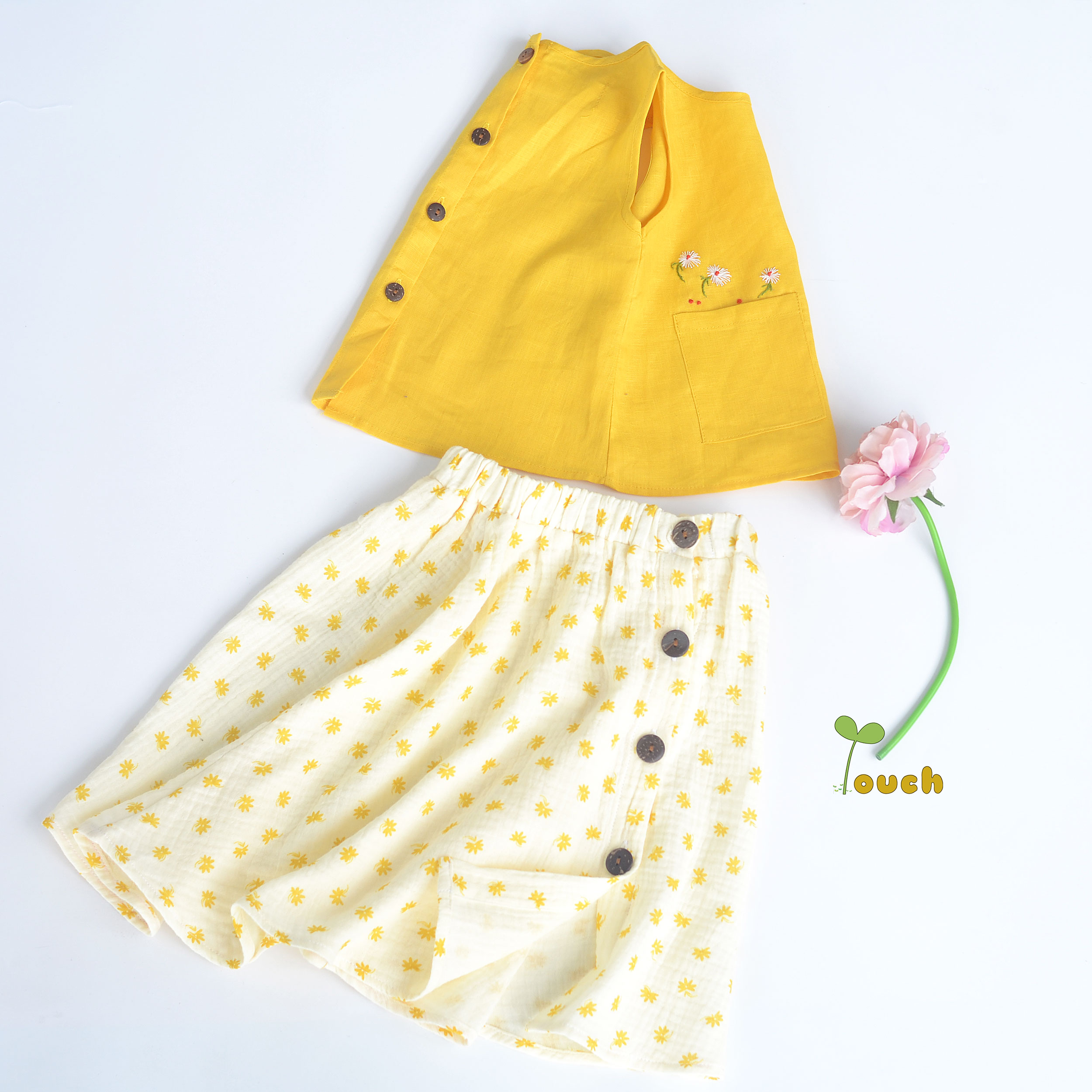 Chân váy xô muslin hoa vàng Touch
