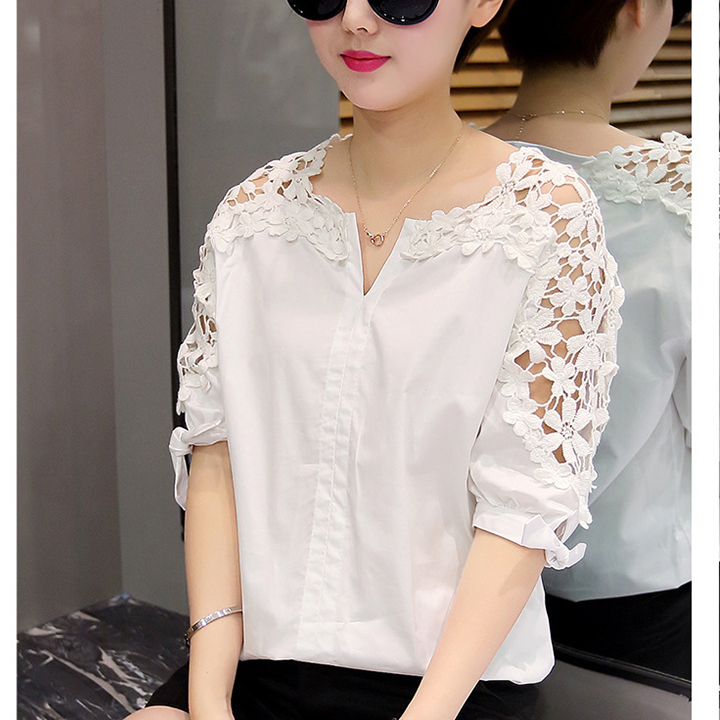 Áo kiểu hở vai đính hoa - new thoi trang