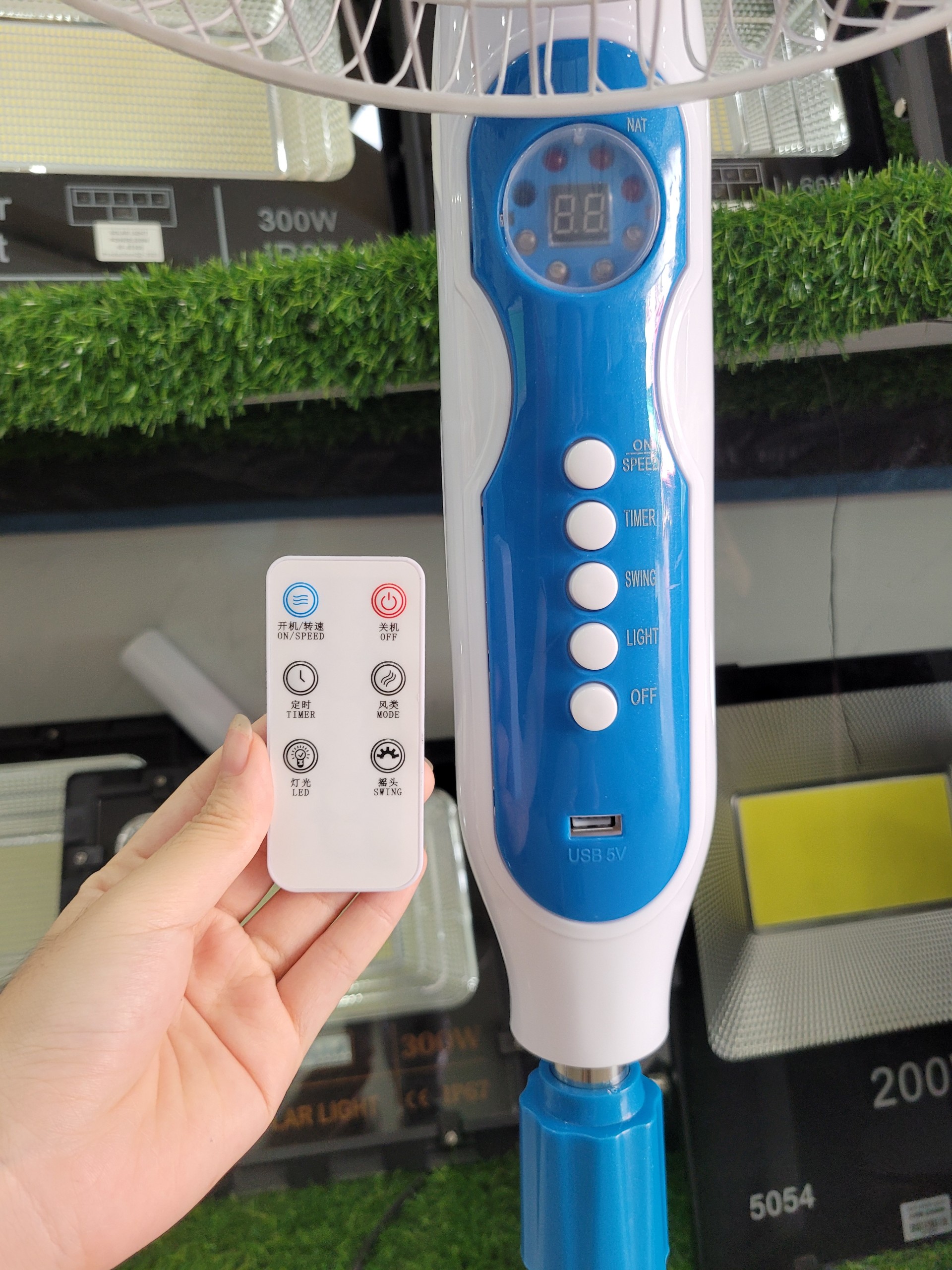 Quạt năng lượng mặt trời solar fan kungfu 12v