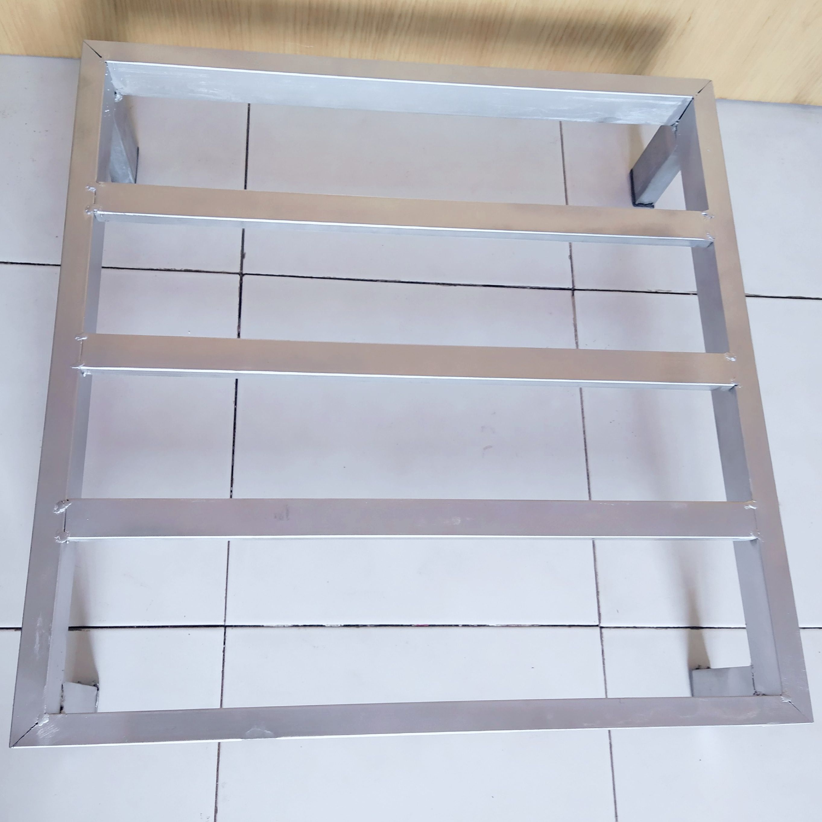 Đế Lót Chậu Trồng Cây Đa Năng( Kích Thước 50X50CM Có chân)