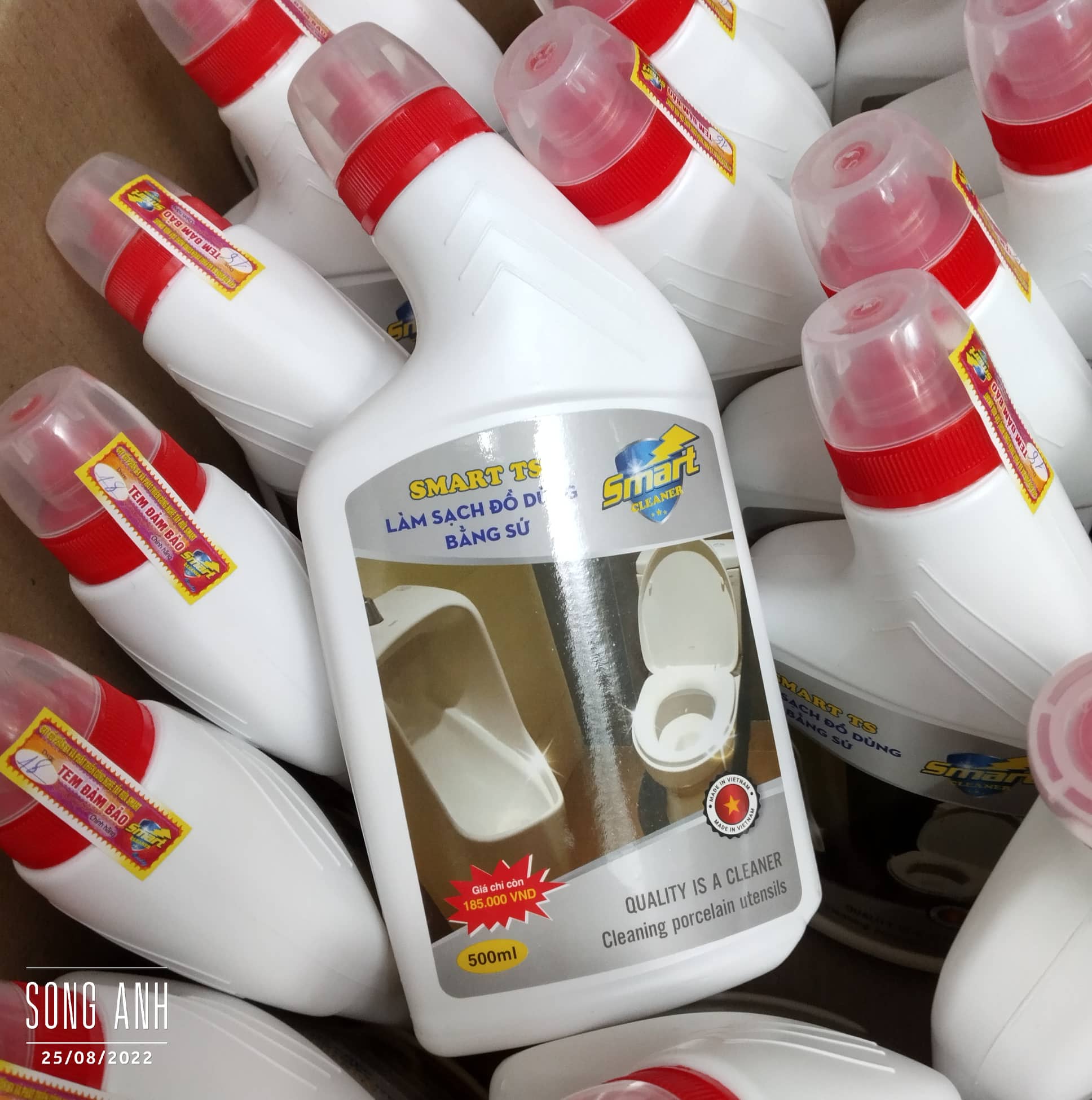 Smart TS- Nước tẩy rửa làm sạch đồ dùng bằng sứ như chậu rửa, bồn cầu... siêu nhanh, siêu sạch chai 500ml, Công ty đã ra mẫu mới chai dẹt.