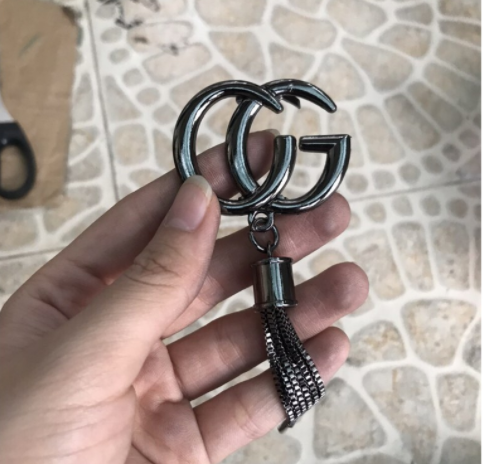 Mạc CG tua rua làm túi xách