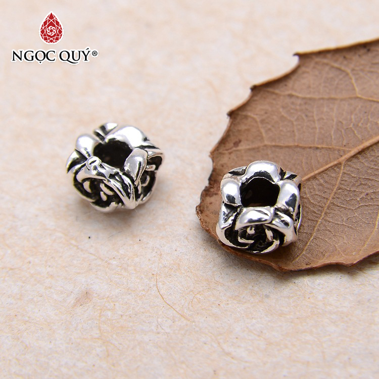 [HCM]Charm bạc chặn hạt hoa xỏ ngang - Ngọc Quý Gemstones