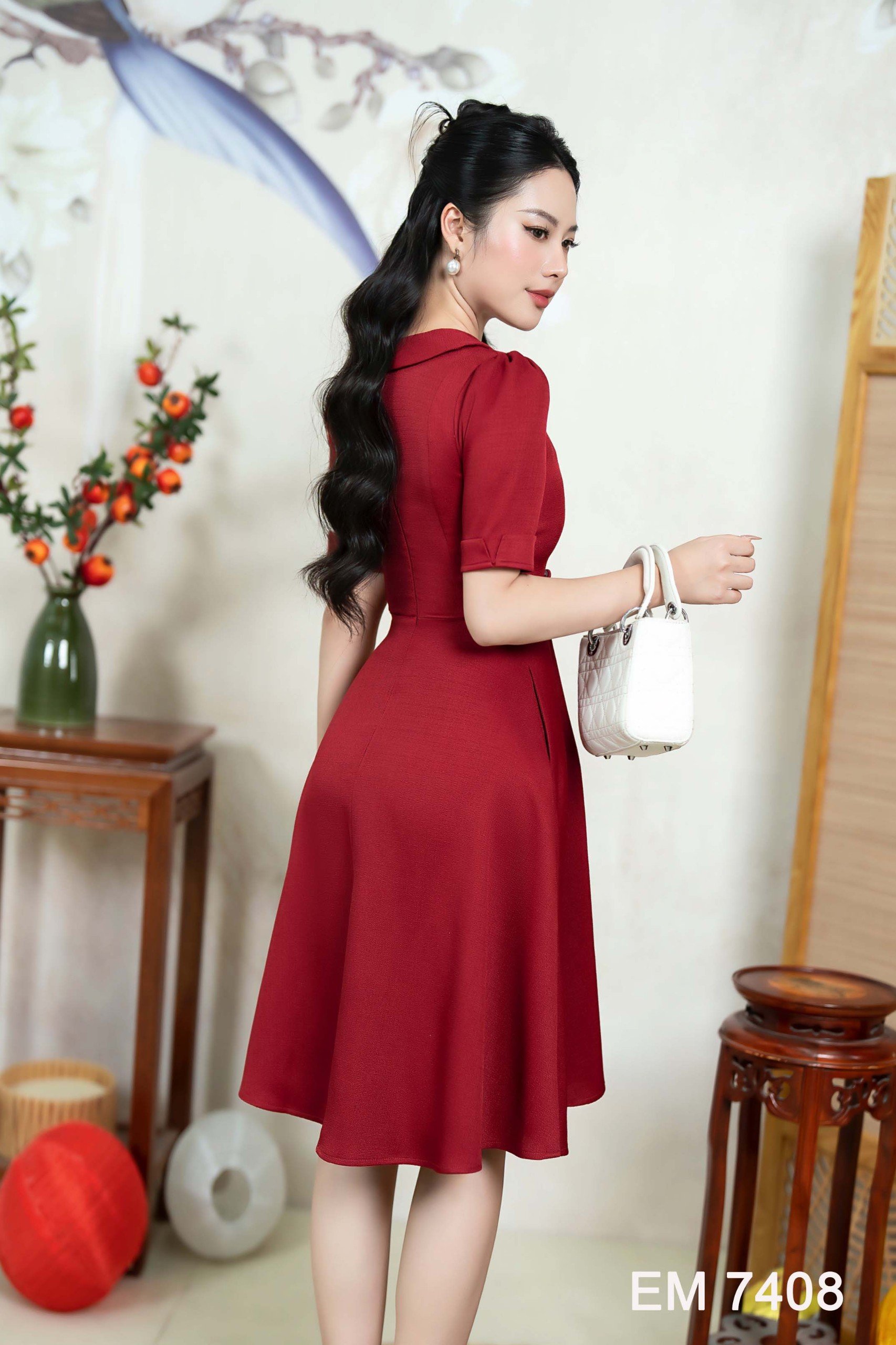 Đầm EMY EM7408 Xoè Đỏ Cổ Vest