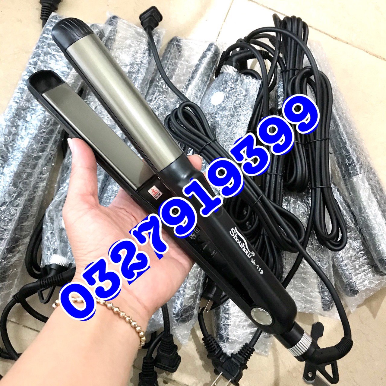 Professional 2in1 119 High-End Hair Straightener with 5 Temperature Levels 140-220 ° C, Non-Stick Ceramic Surface, Compact Design, Saves Time and Electricity, Protects Hair When Overloaded.