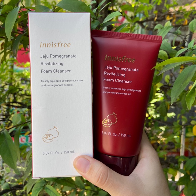sữa rửa mặt innisfree lựu đỏ