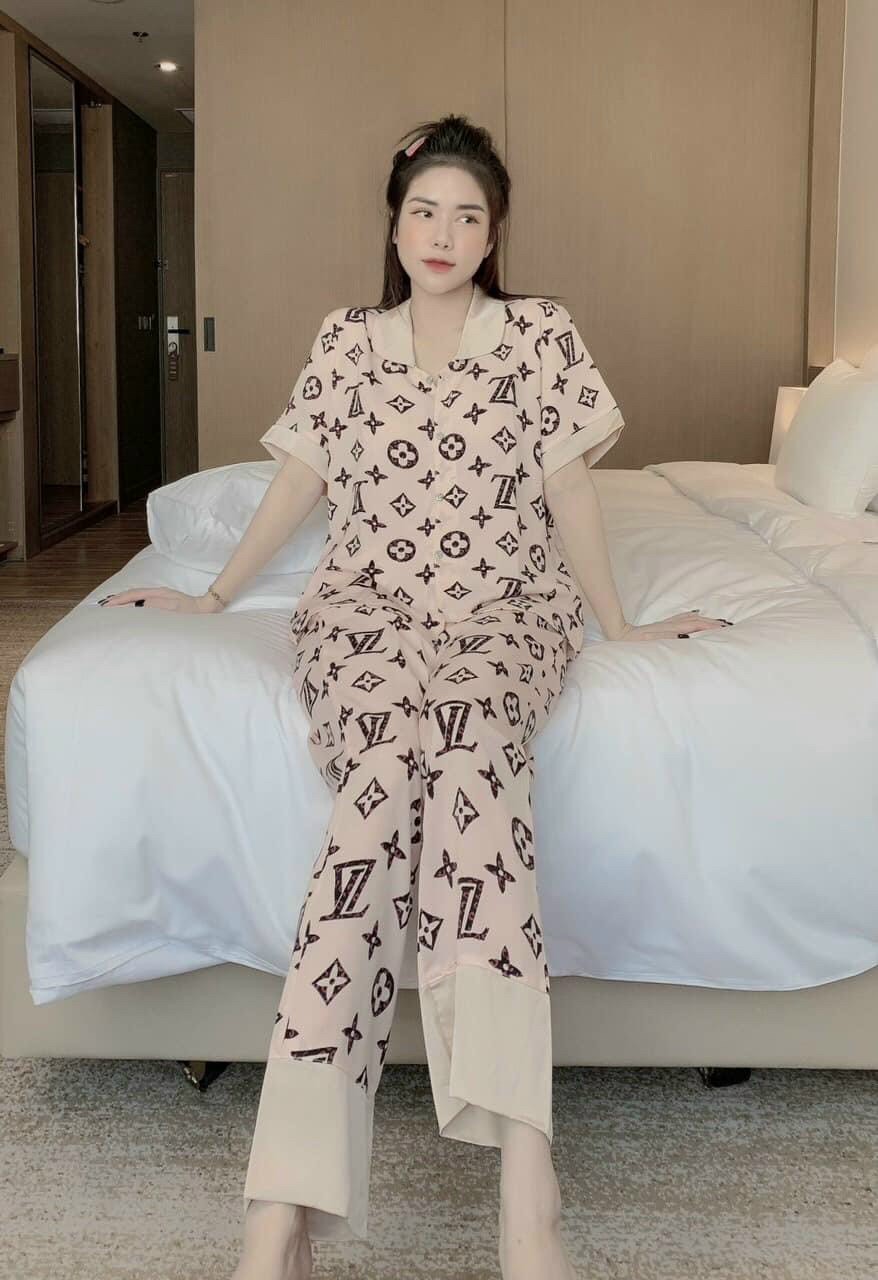 Bộ đồ ngủ mặc nhà áo cộc quần dài H1