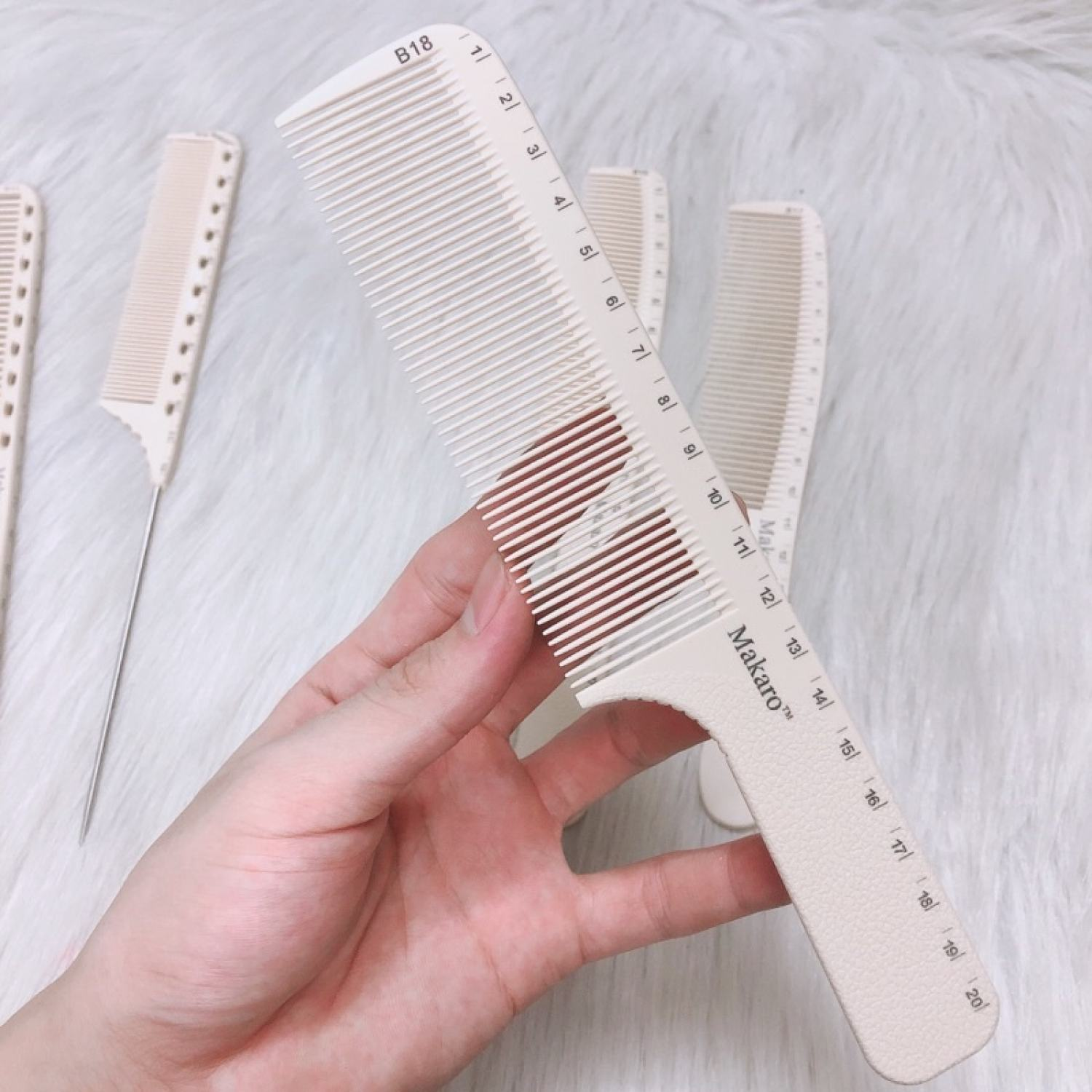 LƯỢC CẮT TÓC NAM BẢN TO BÁM TÓC MÀU TRẮNG 007