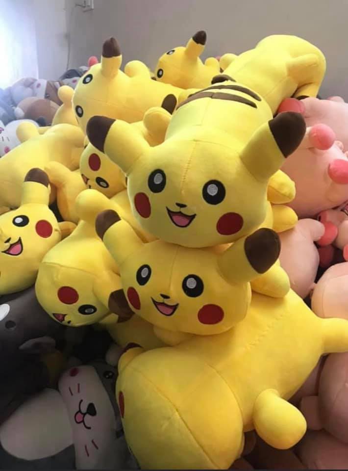 Gấu Bông Gối Ôm Pikachu Size 35cm