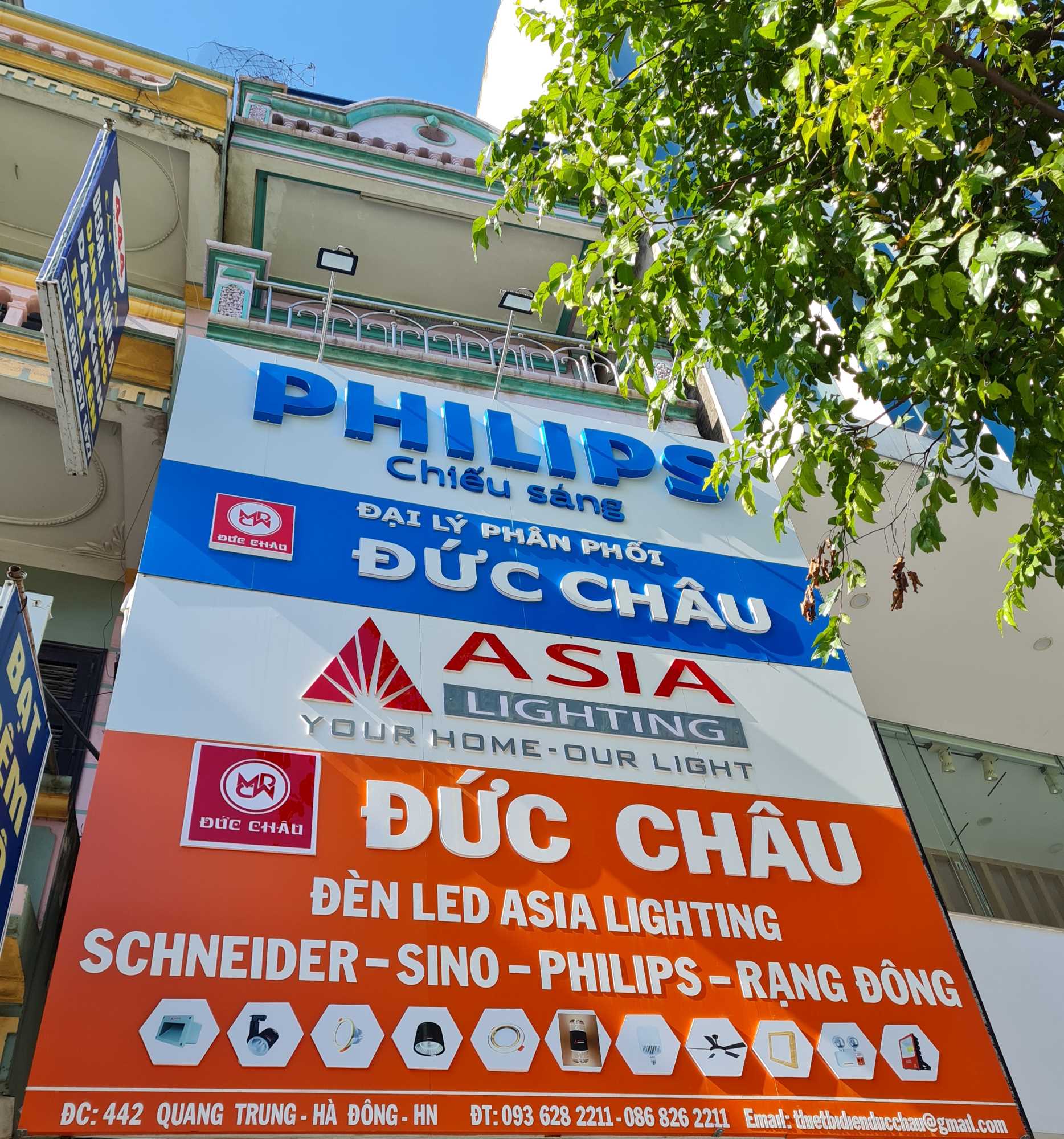 Ổ cắm đôi 3 chấu mặt vuông Vivace - Schneider