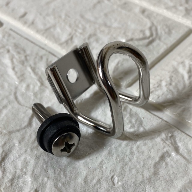 Móc treo xe máy inox hình chữ xe U