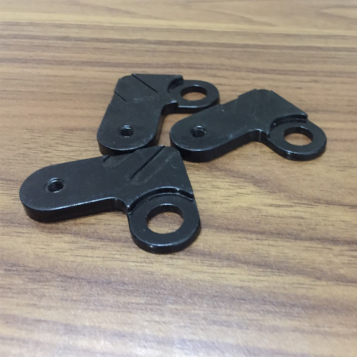 PÁT CHỮ L GẮN ĐÈN CHÂN GƯƠNG - PAT CHỮ L