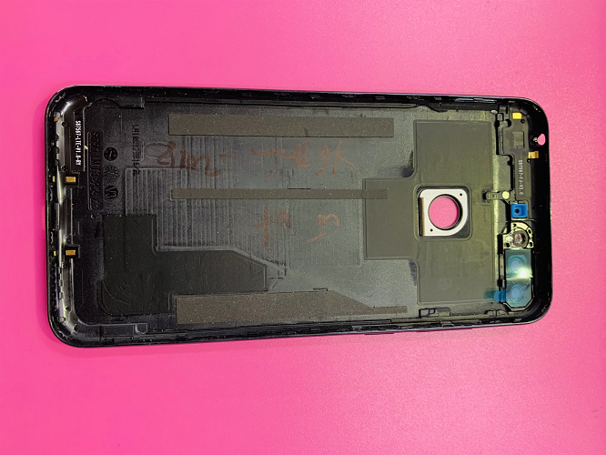 Lưng Huawei Y6 prime 2018 có vân tay