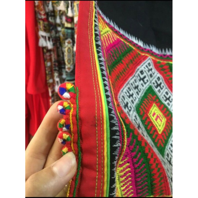 khăn piêu của người dân tộc thái