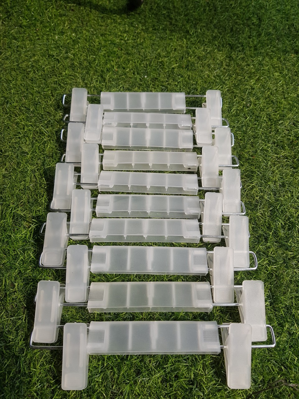 10 móc kẹp nhựa trắng trẻ em