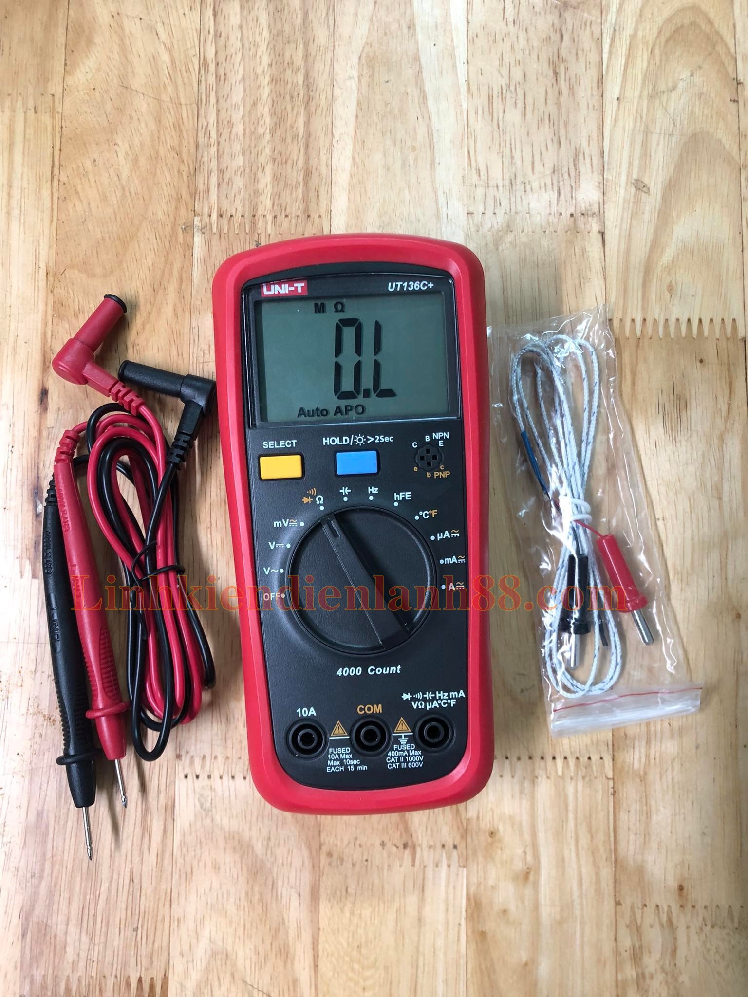Đồng hồ vạn năng ut136c+ mới, chính hãng.