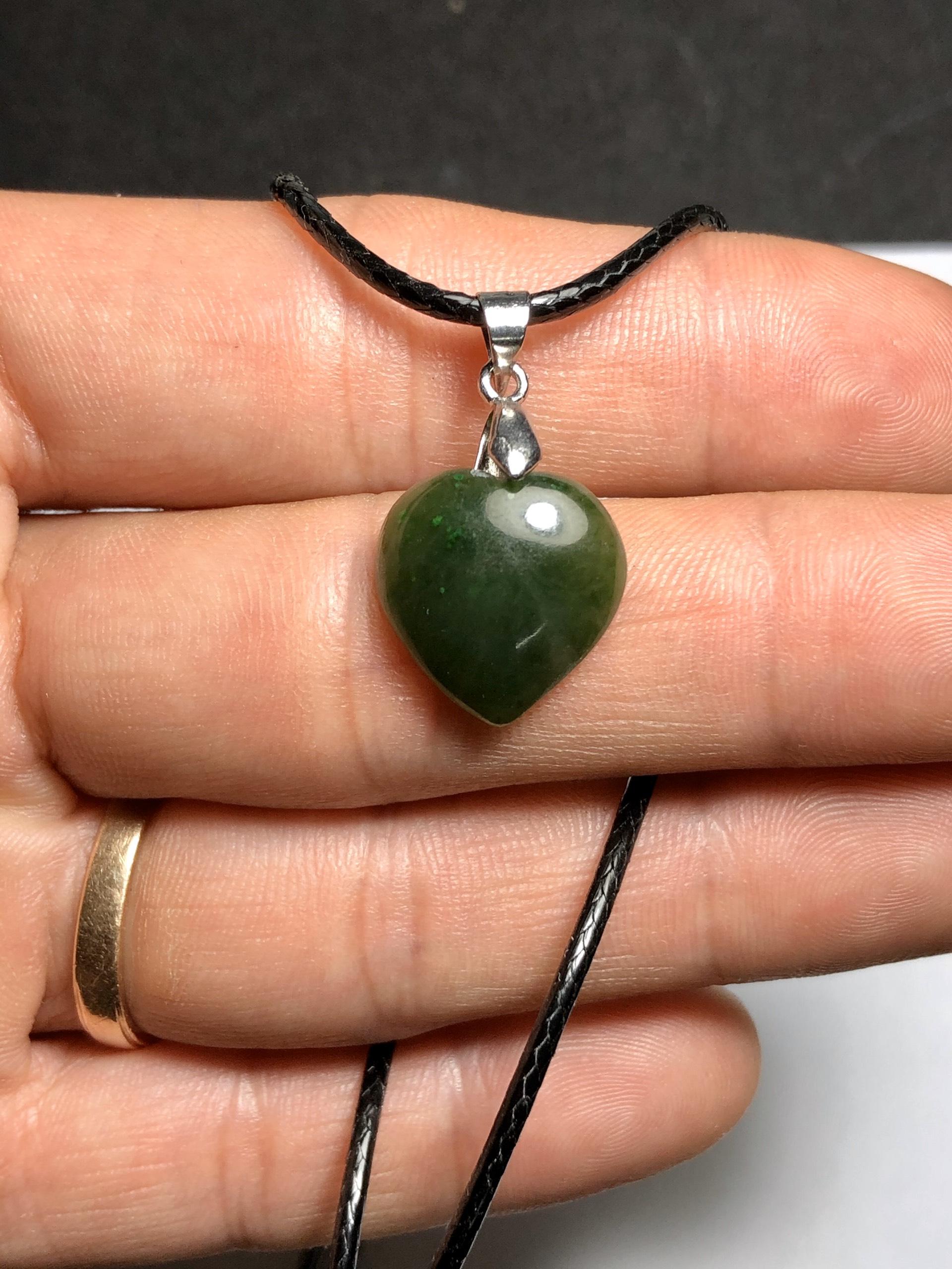 [FreeshipMAX] mặt dây chuyền trái tim đá ngọc bích tự nhiên tặng kèm dây đeo cao cấp