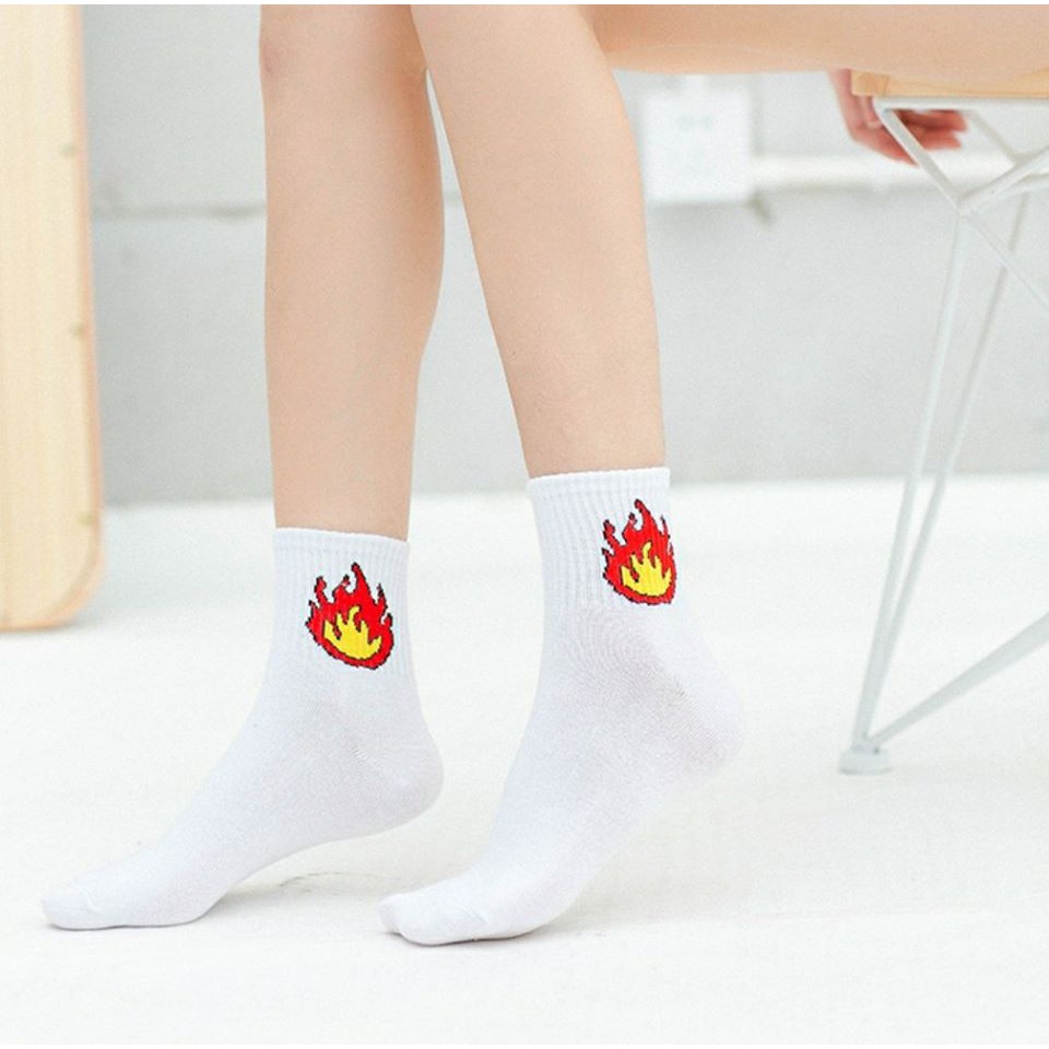 [Hoàn Tiền 15%] Vớ Tất Ngọn Lửa Đen Trắng Nam Nữ Unisex