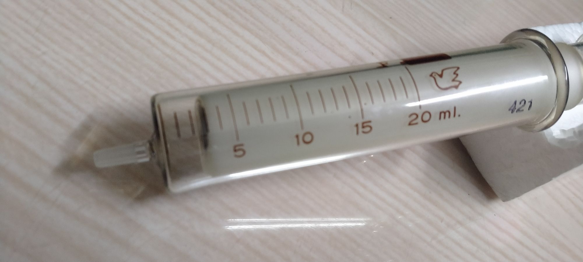 ống tiêm thủy tinh 20ml , chịu nhiệt dễ vệ sinh