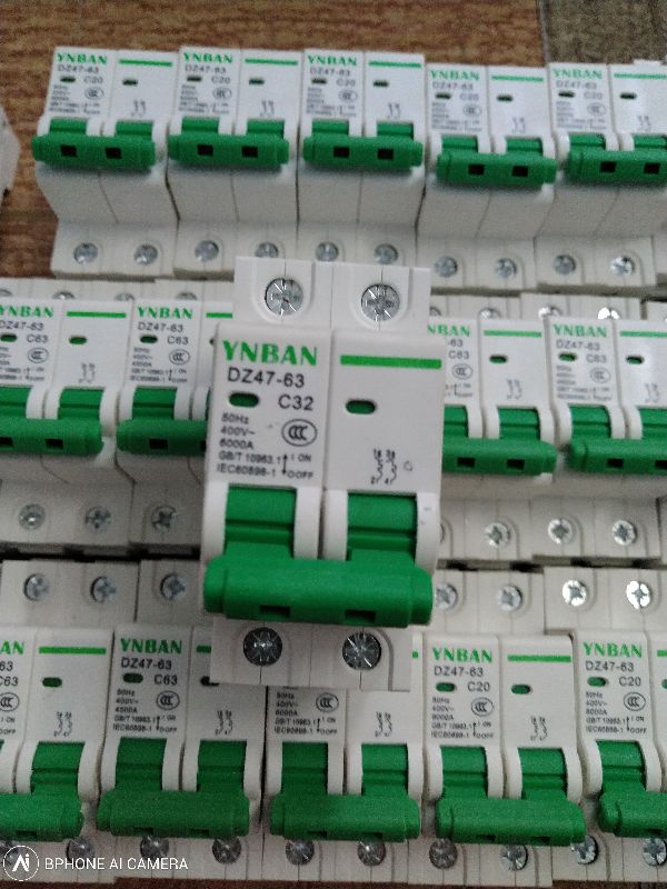Aptomat thường 2 pha - C32A - Giá 1 Cái