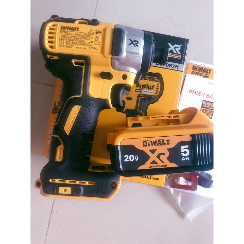 Thân máy dewalt 887 việt nam .bảo hành 36thang