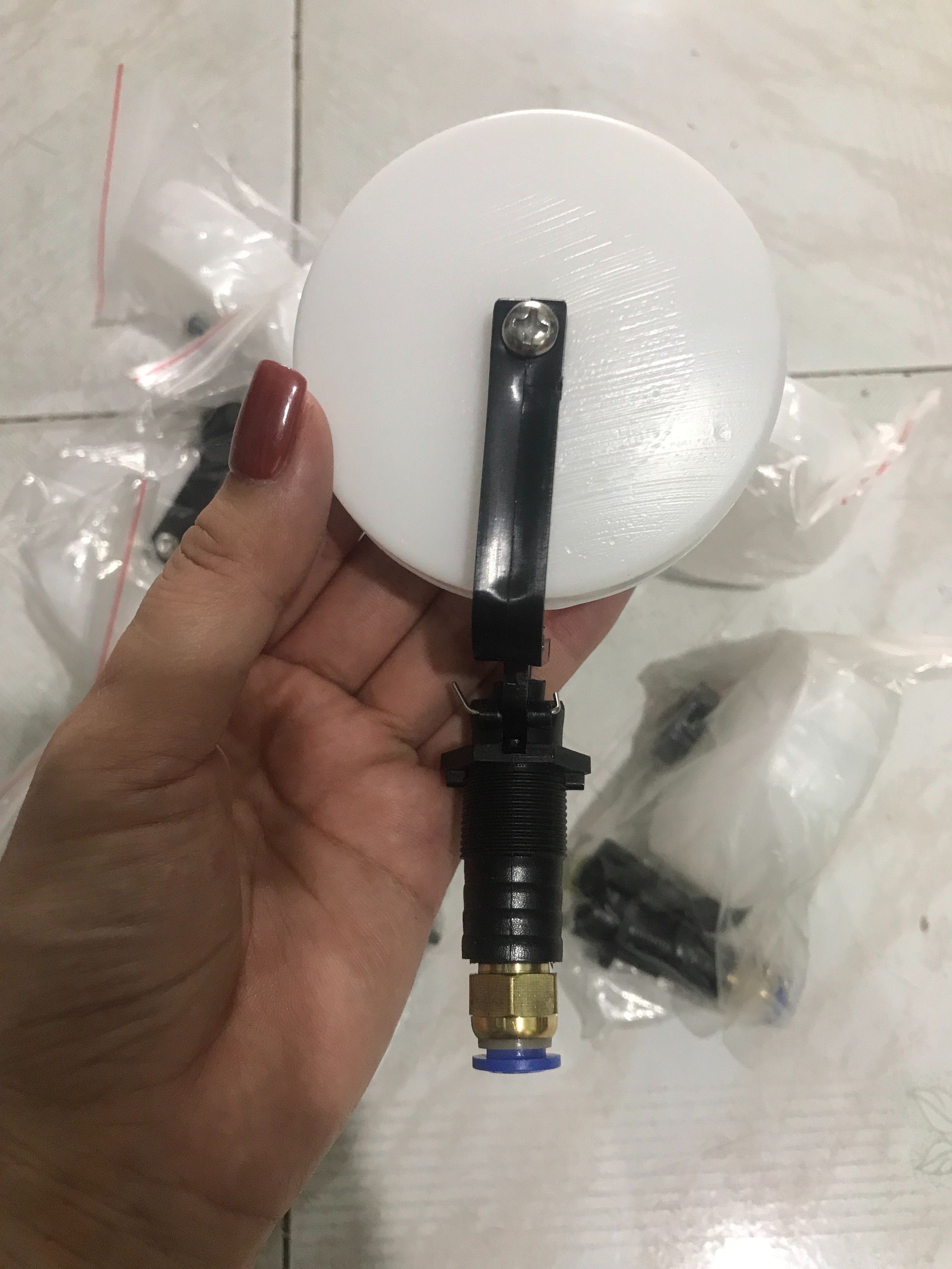 Phao cơ máy phun sương gà