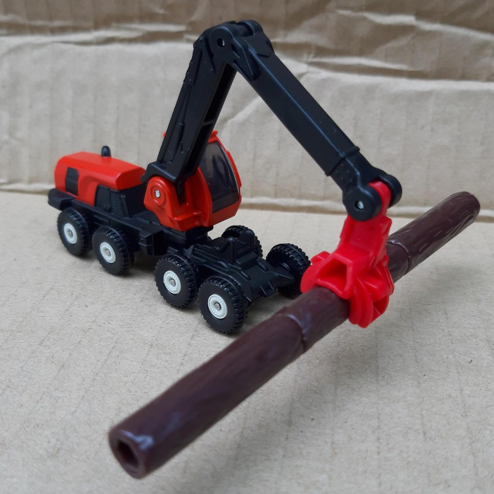 Xe mô hình Tomica - Xe công trình - Xe kẹp gỗ màu đỏ -gồm 1 xe và 3 gỗ