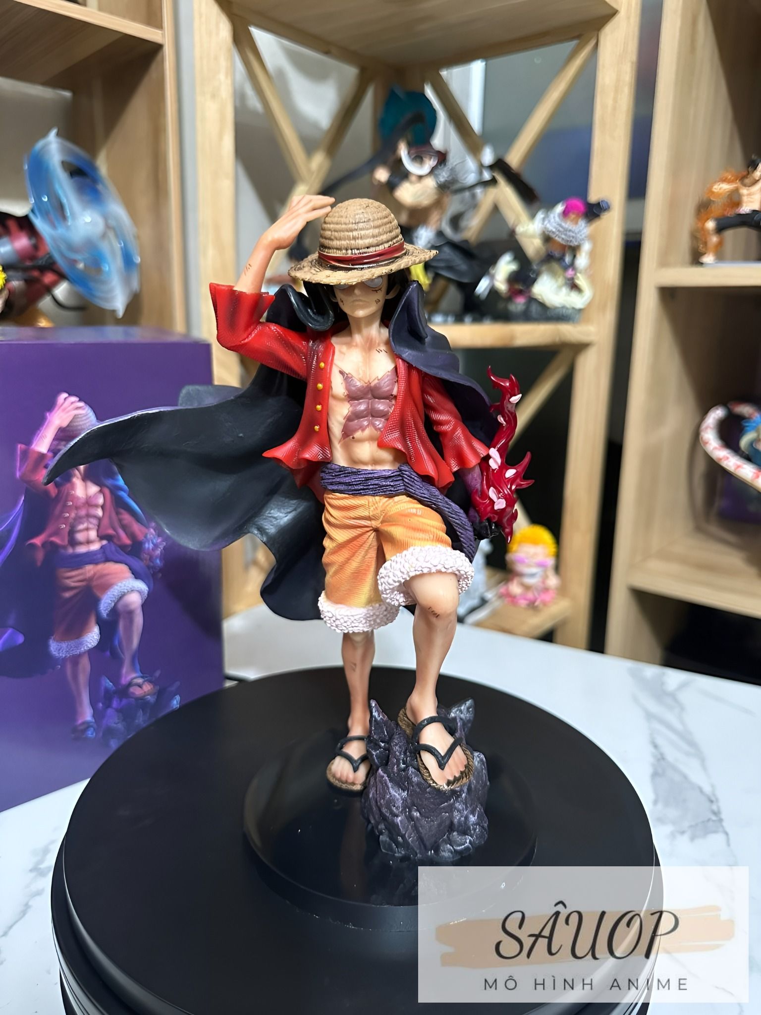 (Mô hình One Piece) Monkey D. Luffy tư thế đang bước lên để chiến đấu (Cao 25cm)