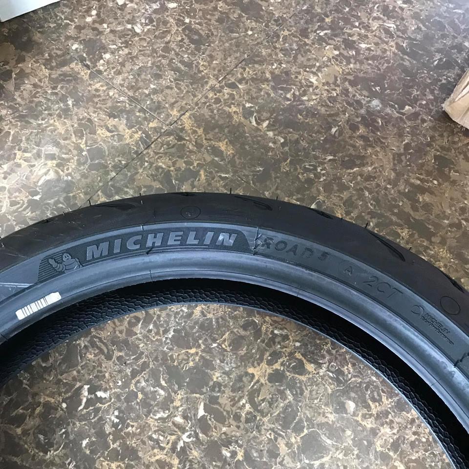 Lốp xe Michelin Pilot Road 5 120/70-17