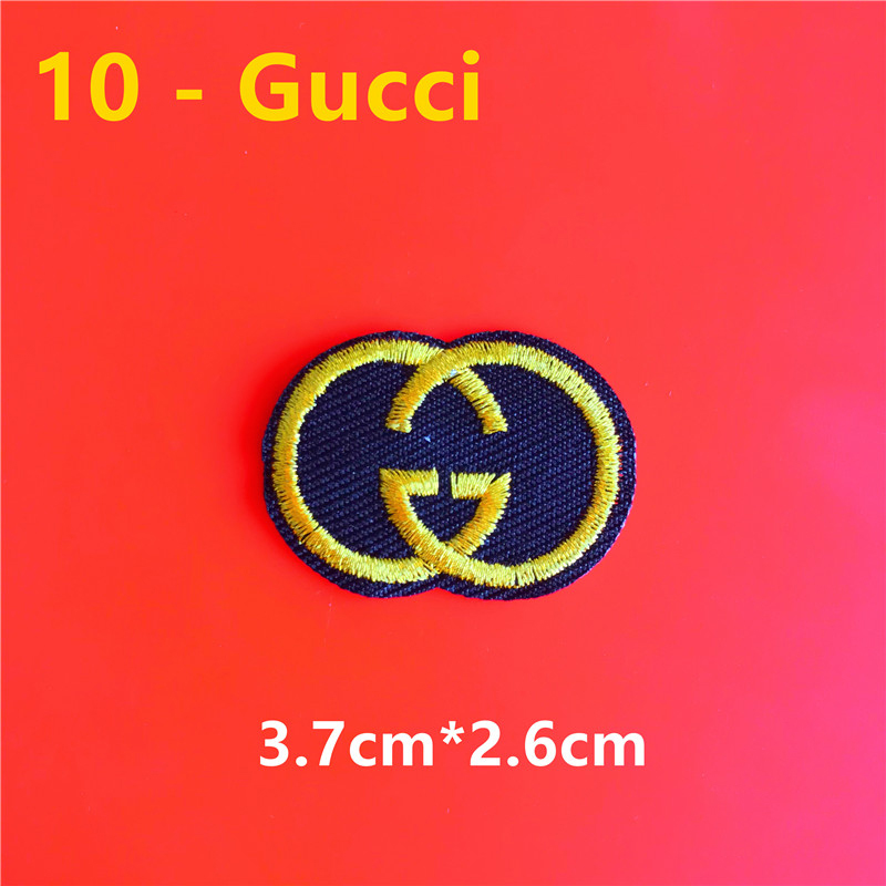 Patch vải ủi nhiệt thêu logo hình thời trang màu vàng đen - Sticker M481