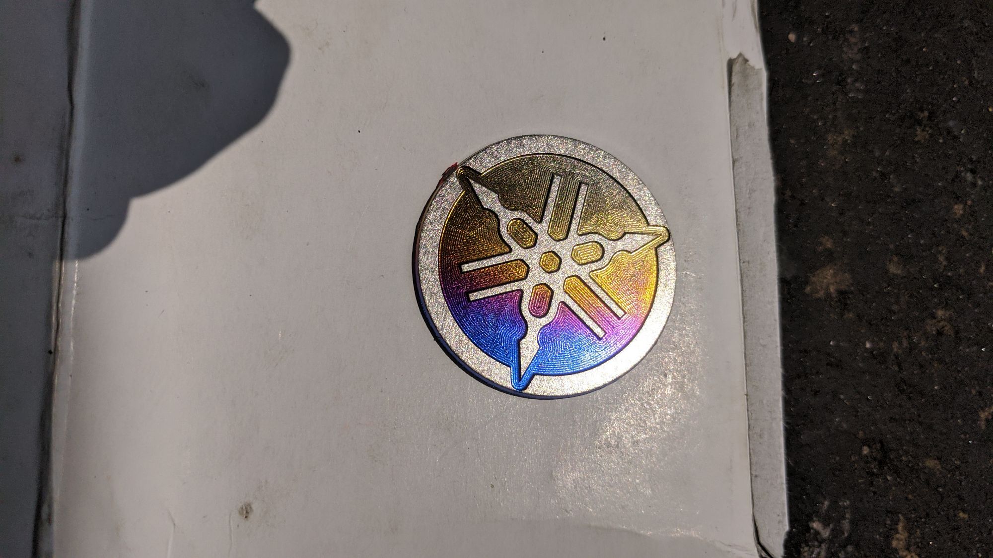 logo yamaha titanium 40mm
